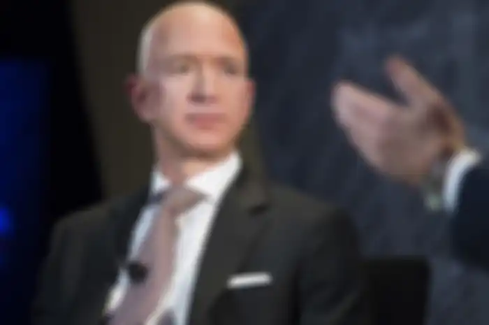 Dua detik penghasilan Jeff Bezos ternyata lebih tinggi dari UMR Jakarta setahun 