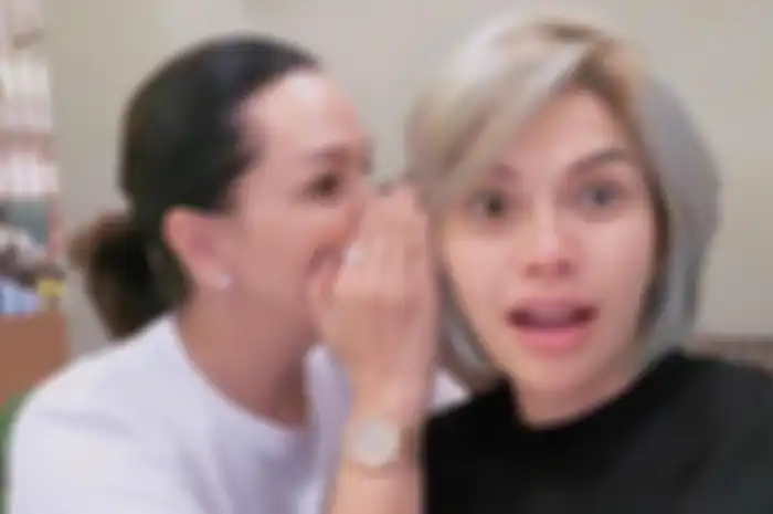 Nikita Mirzani dan Fitri Salhuteru
