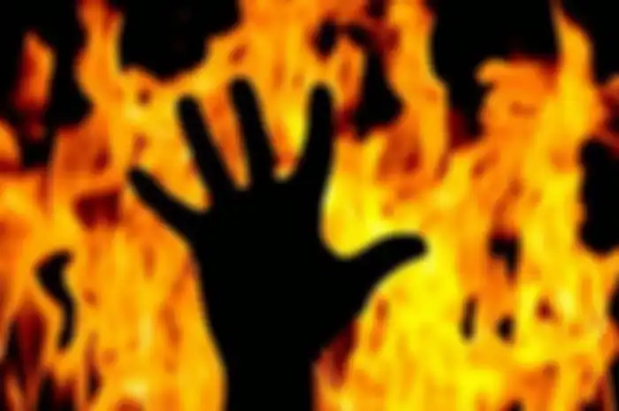 Ilustrasi pembunuhan dengan dibakar.
