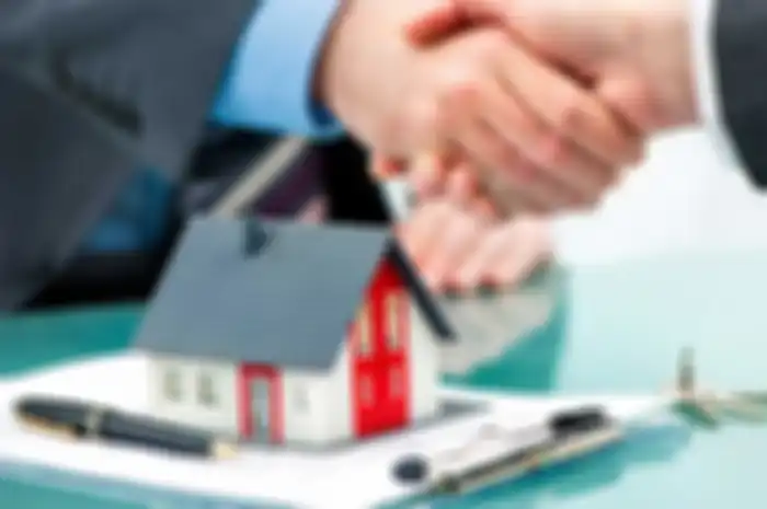 Anda wajib menanyakan detail tentang segala informasi dan riwayat mengenai rumah seken incaran Anda sebelum deal.