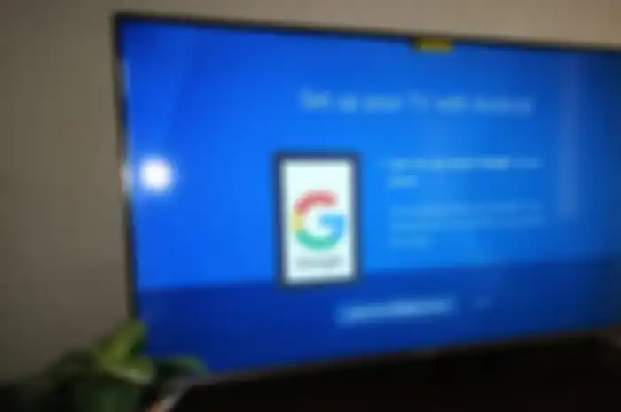 Smart TV Coocaa 50S5G,  didukung dengan resolusi 4K UHD dan HDR 10 yang membuat bermain game dan menonton film menjadi lebih menyenangkan