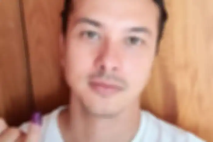Foto selfie Nicholas Saputra bikin heboh saat pemilu