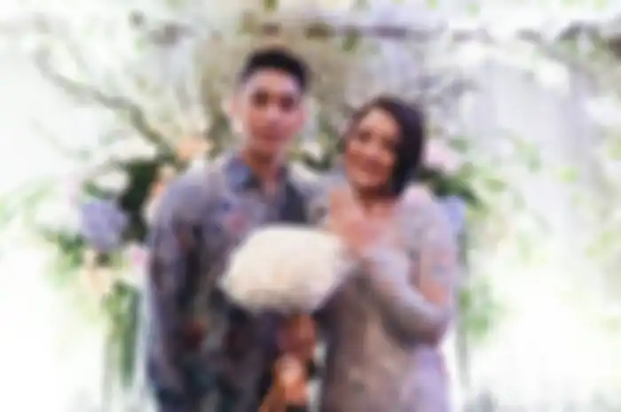 Krisjiana Baharudin, Siti Badriah