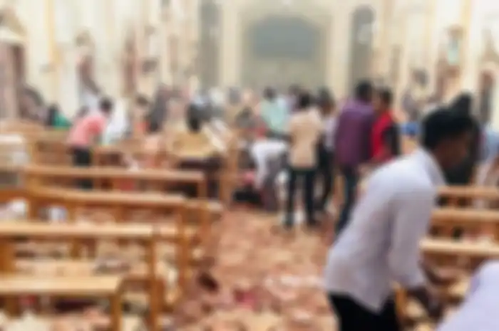 Enam ledakan mengguncang gereja-gereja Katolik dan hotel-hotel mewah di Sri Lanka.