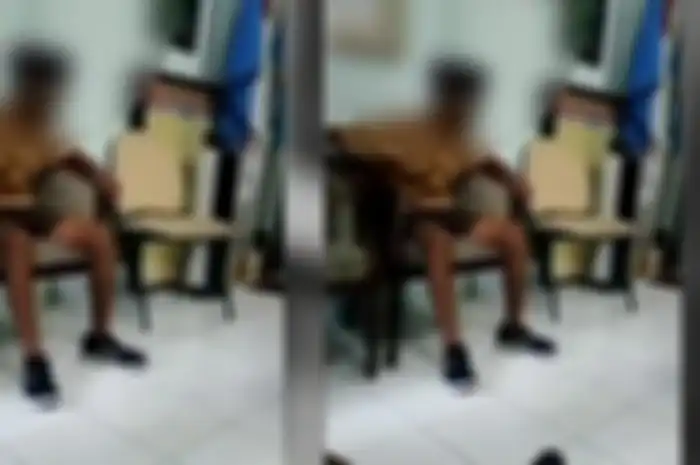 Viral Video Siswa SD Tendang Tangan Kepala Sekolah Hingga Patah di Surabaya 