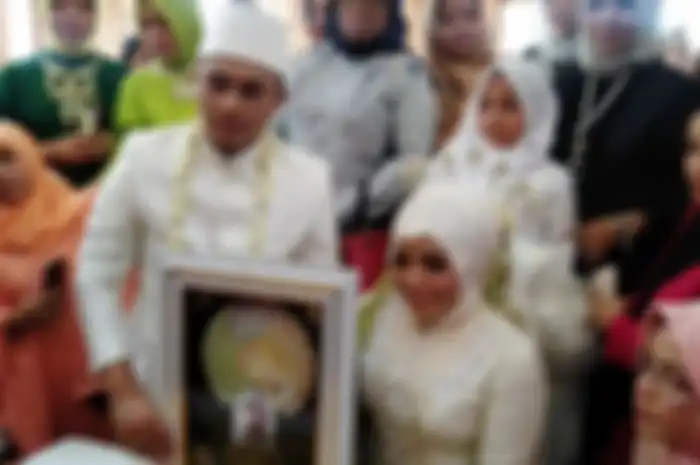 Muzdalifah resmi menikah dengan Fadel Islami
