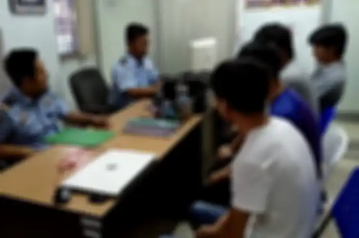 Empat WNA asal Tiongkok  tak berdokumen resmi diduga akan melakukan kawin campur dengan gadis asal Karangnunggal, Tasikmalaya(Foto: Irwan Nugraha/ Kompas.com)
