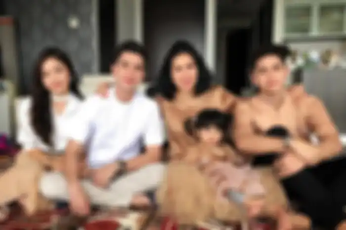 Natasha Wilona silaturahmi dengan keluarga Venna Melinda