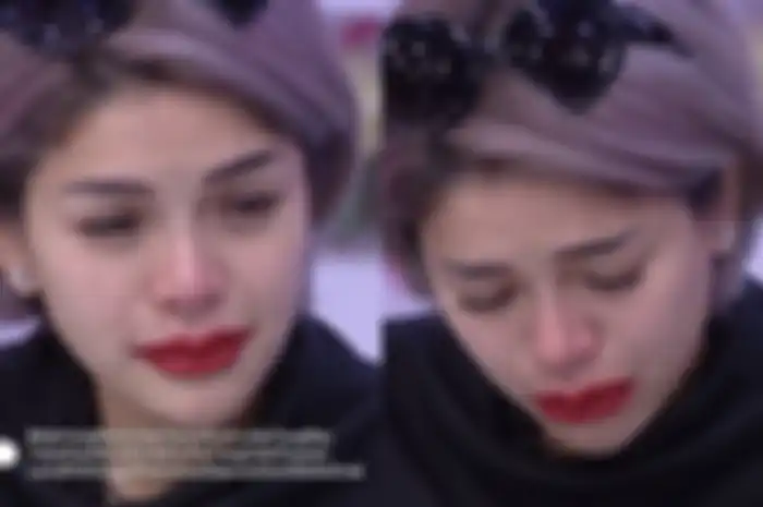 Nikita Mirzani berderai air mata saat sampaikan pesan untuk anak ketiganya