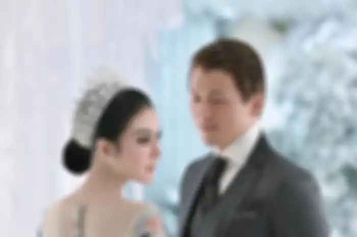 Syahrini dan Reino Barack