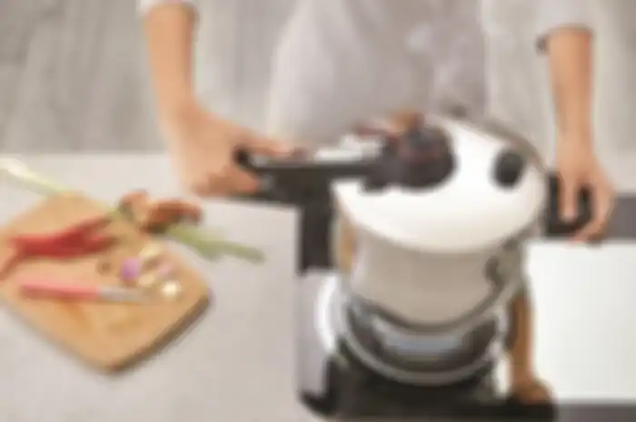 Perlunya pengaman pada pressure cooker untuk menjaga suhu saat proses pemasakan.