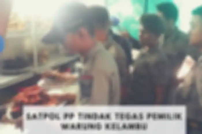 Satpol PP merazia warung kelambu.