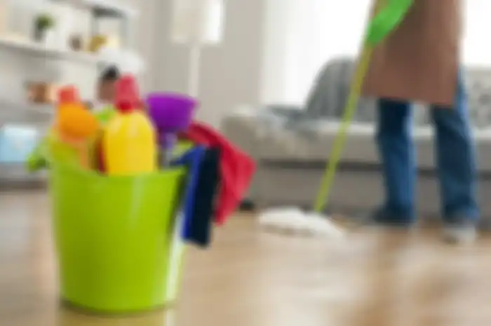 bebersih rumah untuk tangkal segala penyakit