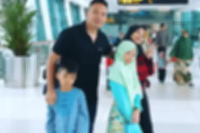 Vicky Prasetyo dan anak-anaknya