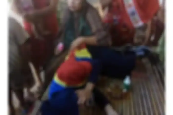 Pegawai minimarket yang dijatuhkan dan diseret oleh kekasihnya