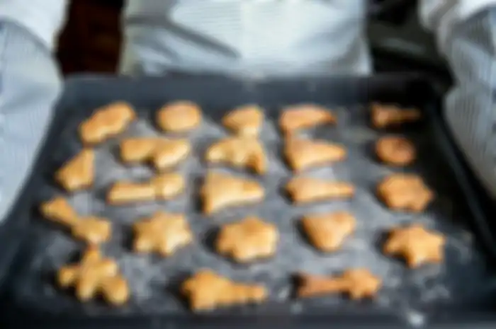 Jarang Ada yang Tahu, Ternyata Mencuci Loyang Tidak Boleh Menggunakan Sabun Cuci Piring, Kok Bisa?