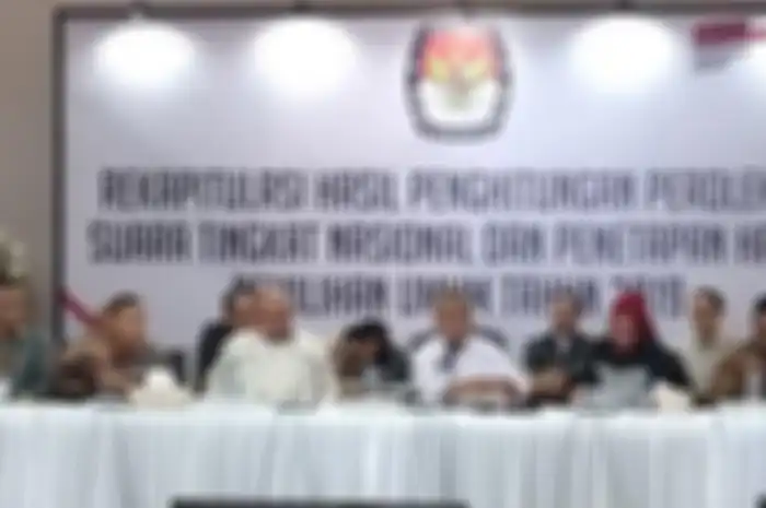 Suasana pengumuman di Kantor KPU RI, Jalan Imam Bonjol, Menteng, Jakarta Pusat, Selasa (22-5-2019) dini hari (Foto: Danang Triatmojo/ Tribunnews) 