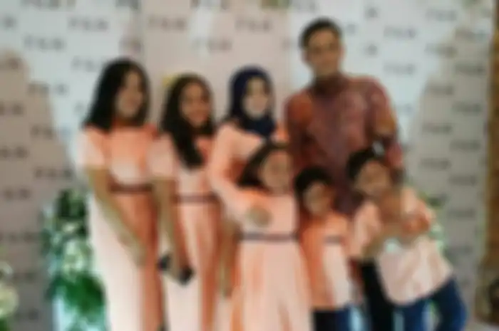 Muzdalifah, Fadel Islami dan kelima buah hatinya
