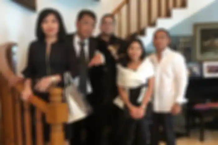 Hotman Paris Hutapea dan keluarga