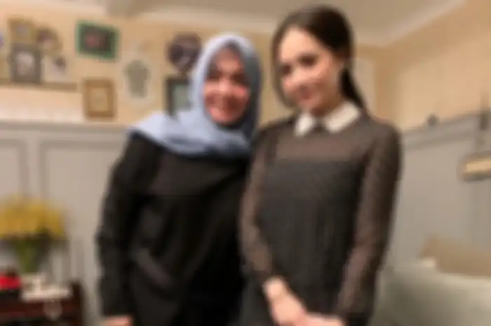 Mama Rieta Amalia dan Nagita Slavina  