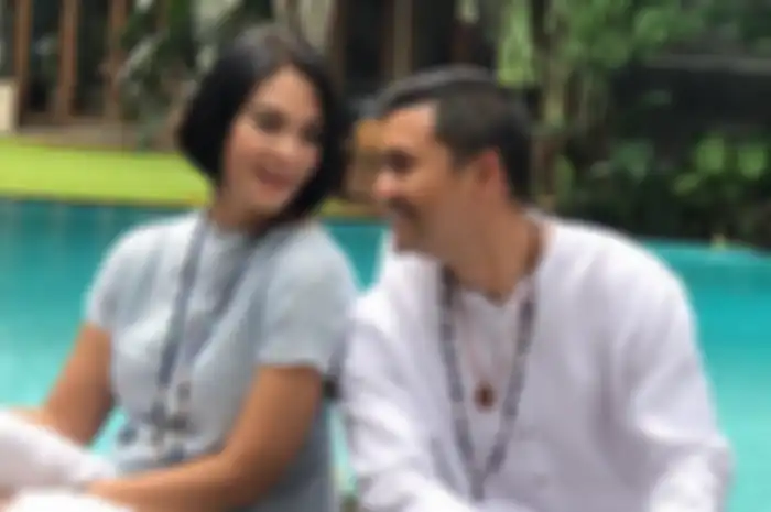 Kenang 20 Tahun Pernikahannya, Dian Nitami Unggah Foto Jadul yang Jadi Saksi Bisu Kisah Cintanya dengan Anjasmara: Throwback Cikal Bakal Kita Bersama