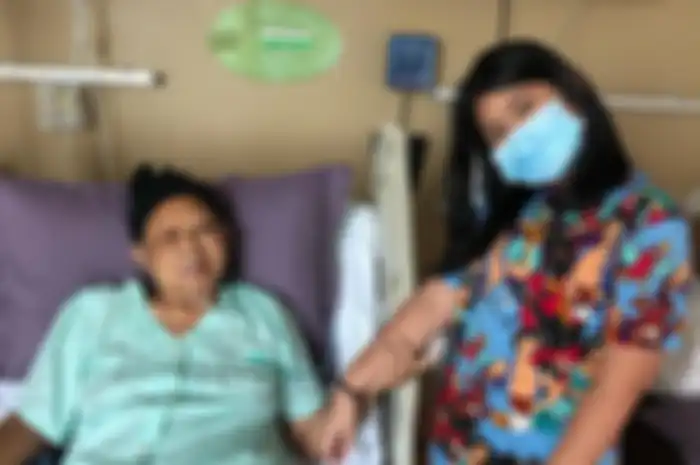 Ani Yudhoyono, Almira Yudhoyono