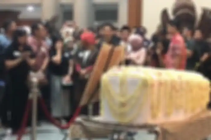 Jenazah Ibu Ani Yudhoyono saat disemayamkan di aula KBRI di Singapura, Sabtu (1/6/2019)