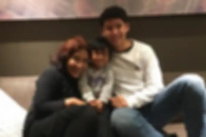 Susi Pudjiastuti dan putranya, Alvy Xavier