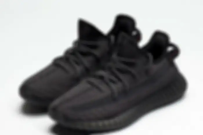 Adidas Yeezy Boost 350 V2 Black