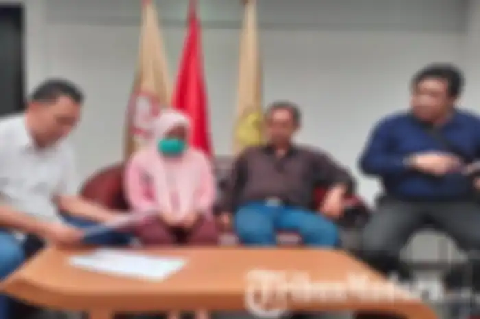 Korban didampingi kuasa hukumnya  