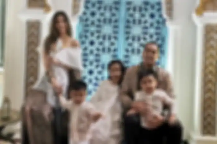 Keluarga Nia Ramadhani dan Ardi Bakrie