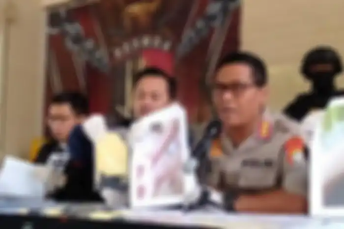 Kabid Humas Polda Metro Jaya Komisaris Besar Argo Yuwono merilis kasus penyekapan dan pemerasan oleh pengemudi taksi online (Foto: Kompas.com/ Walda Marison)