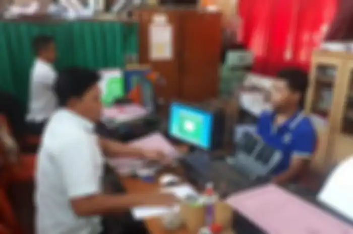 Pelaku pembunuhan FA sedang menjalani pemeriksaan di Polrsek Moga, Rabu (3/7/2019) 