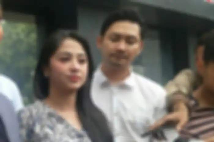 Dewi Perssik dan suaminya, Angga 