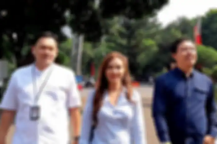 Rey Utami, Pablo Putra Benua, dan pengacara Farhat Abbas 