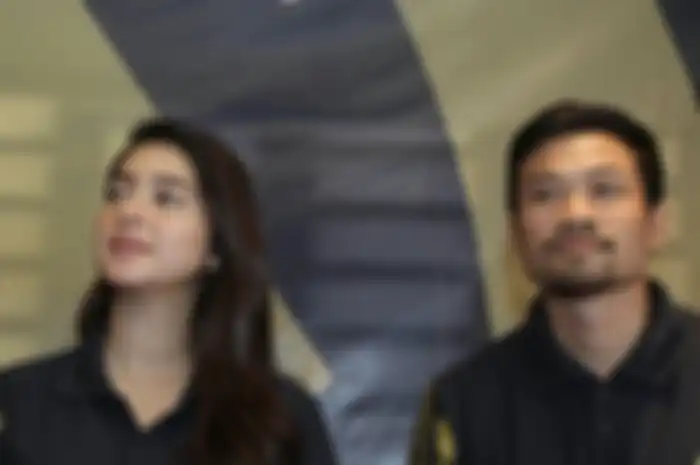 Nabila dan suami