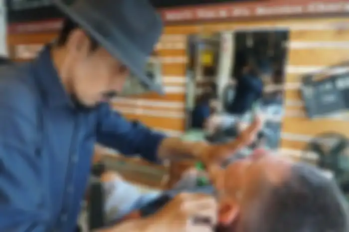 Ketika Tukang Cukur di Denpasar Bergaji Lebih Tinggi dari PNS di Jakarta!