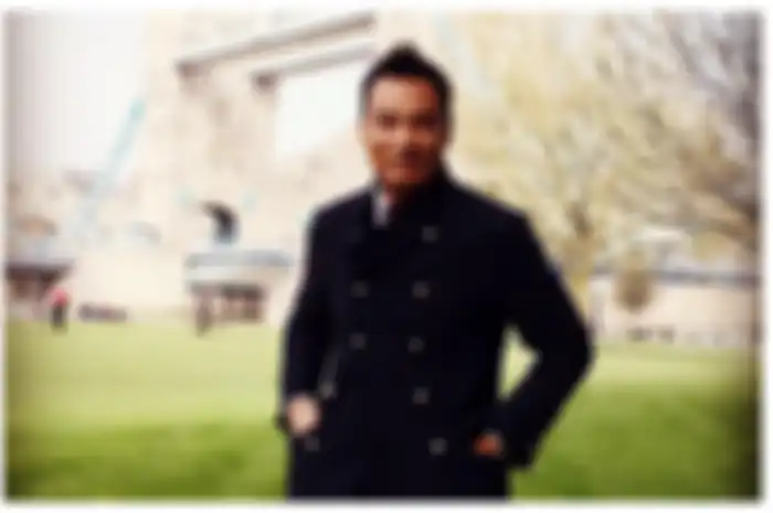 Aktor Ip Man Simon Yam ditusuk di atas panggung.