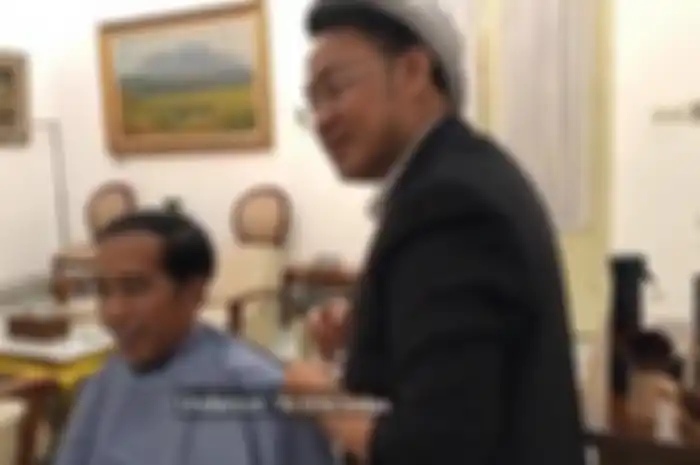 Presiden Jokowi tertarik untuk mencoba gaya rambut undercut.