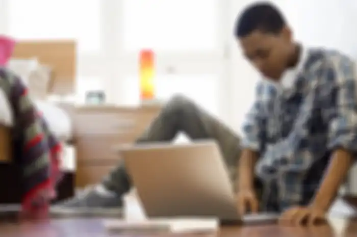 Tips Membeli Laptop Baru untuk Pelajar dengan Banyak Kebutuhan.