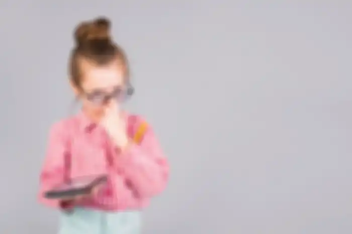 Ilustrasi anak kecanduan gadget.