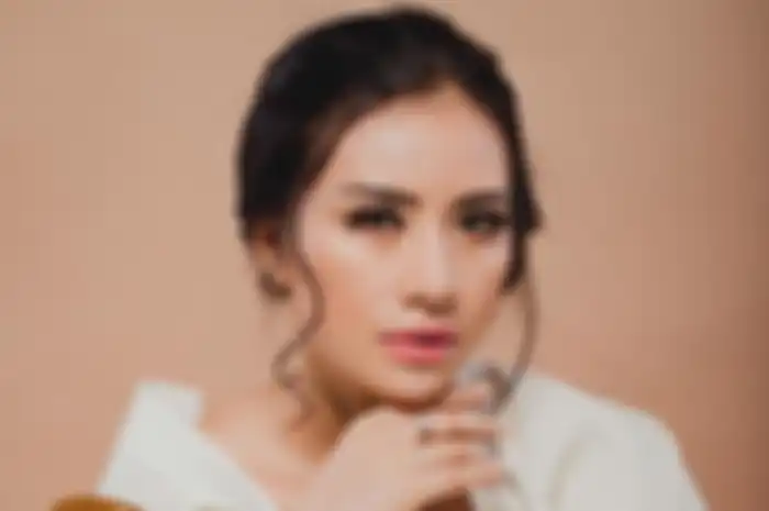Jadi Simpanan Polisi Hingga Lepas Hijab, Shinta Bachir Tinggal di Rumah dengan Meja Makannya Super Sempit