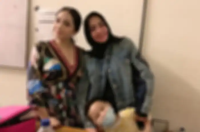 Nagita Slavina - Mama Rieta - Rafathar