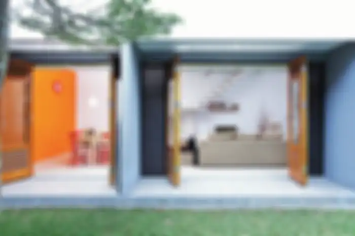 Rumah tropis modern memanfaatkan alam dengan teknik modern. 