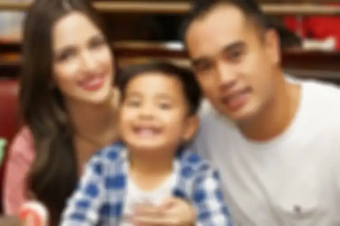 Suami Nia Ramadhani Tak Terima hingga Peringatkan Sosok Ini untuk Minta Maaf Usai Putrinya Menangis Kena Pukul