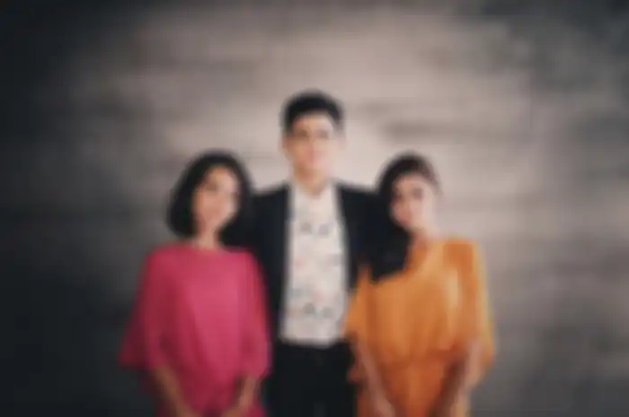 Aliando dan kedua saudarinya