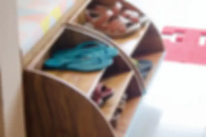 Retro yang Playful - penyimpanan sepatu