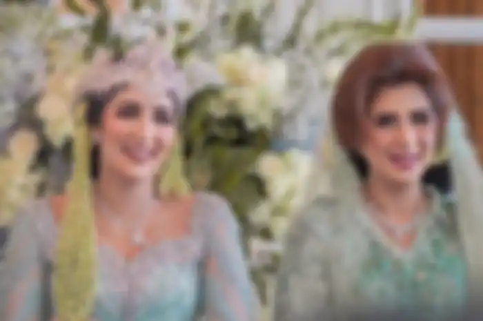 Tania Nadira dan sang ibunda