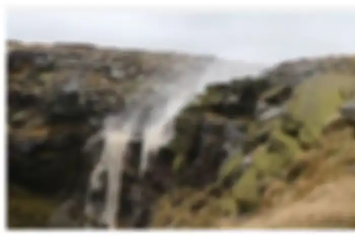 Air terjun “terbalik” di Inggris