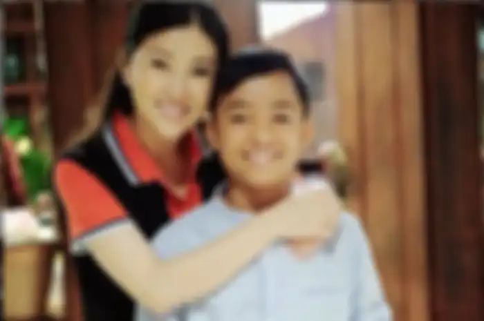 Cara Peluk Betrand Peto ke Sarwendah Buat Ruben Onsu Luluh